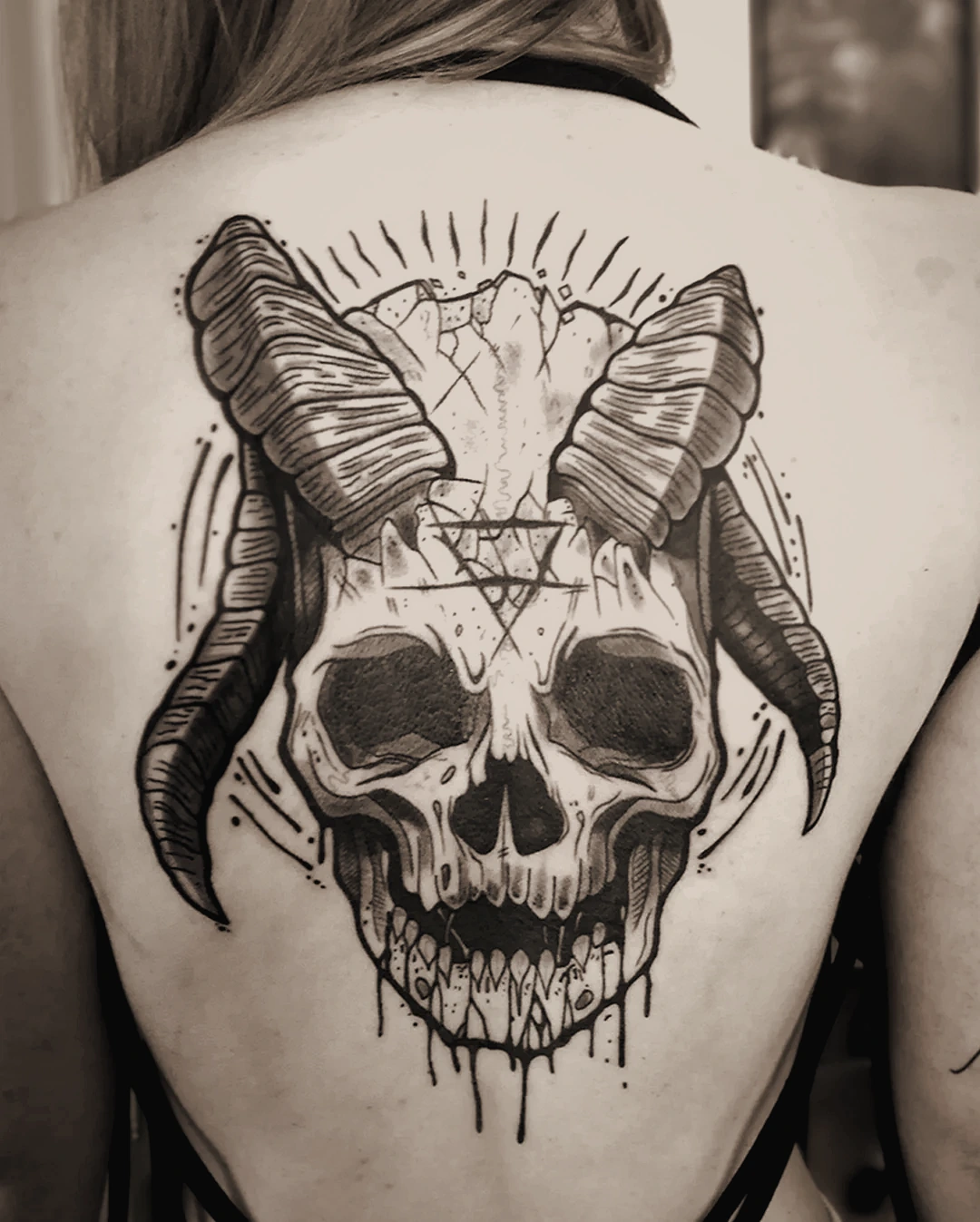 Skull back tattoo Osijek — Seifert Tattoo